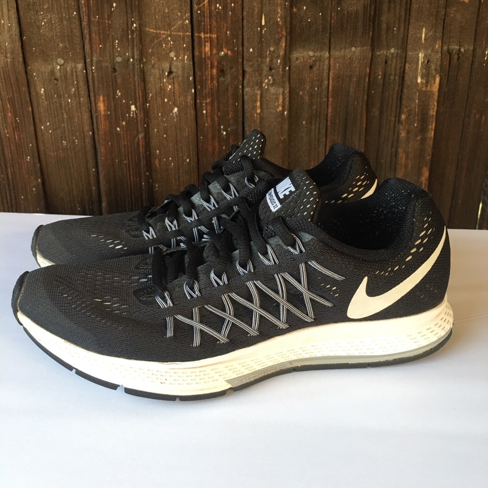 NIKE Zoom Pegasus 32 8.5 Black